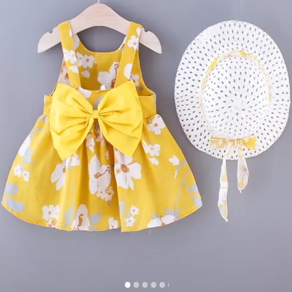 Other - NEW Yellow and White Dress with matching Bonnet